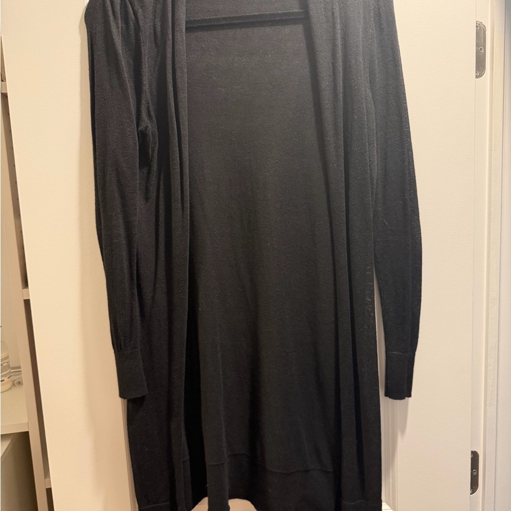 Elegant Women's Long Cardigan Sweater Bundle- Black and White - Picture 4 of 4